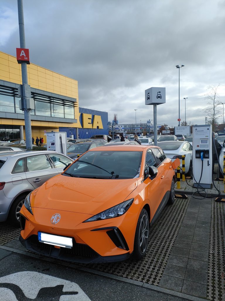 Kostenlose E-Auto-Ladestation bei IKEA